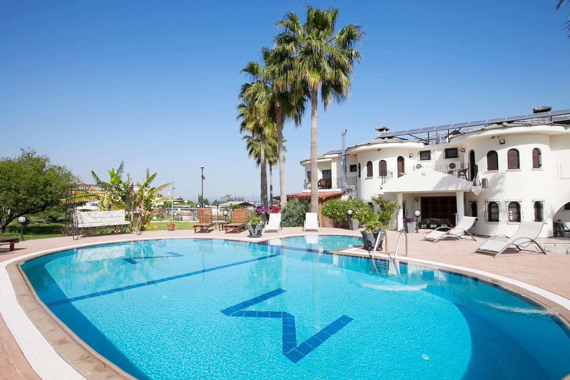 Meryem'S Hotel Agios Epiktitos Екстер'єр фото